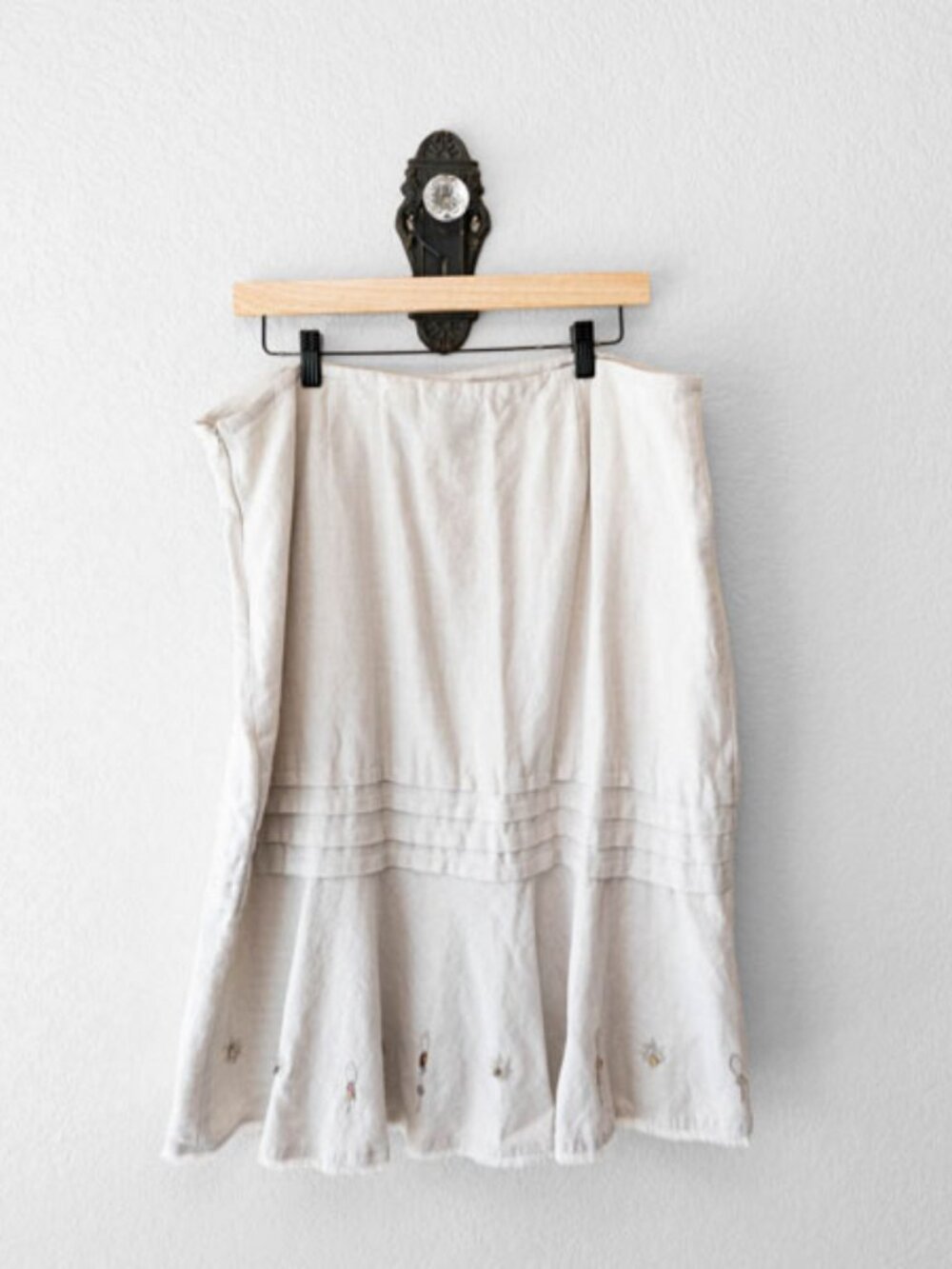JH Collectibles Linen Cotton Skirt Size 16 Beige Embroidered Flounce Hem Midi - Picture 7 of 12